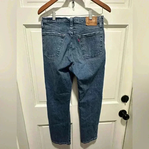 LEVIS 501 Distressed High Rise Straight Leg Jeans size 29” inseam 28” - Picture 7 of 7